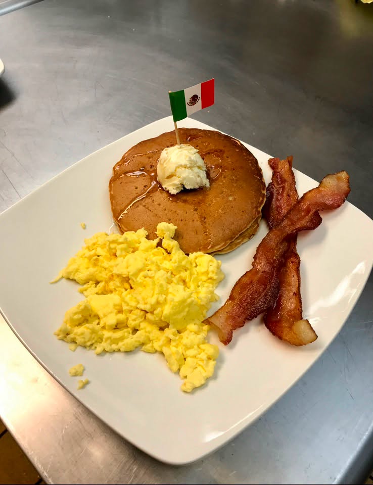 el vaquero pancake and bacon
