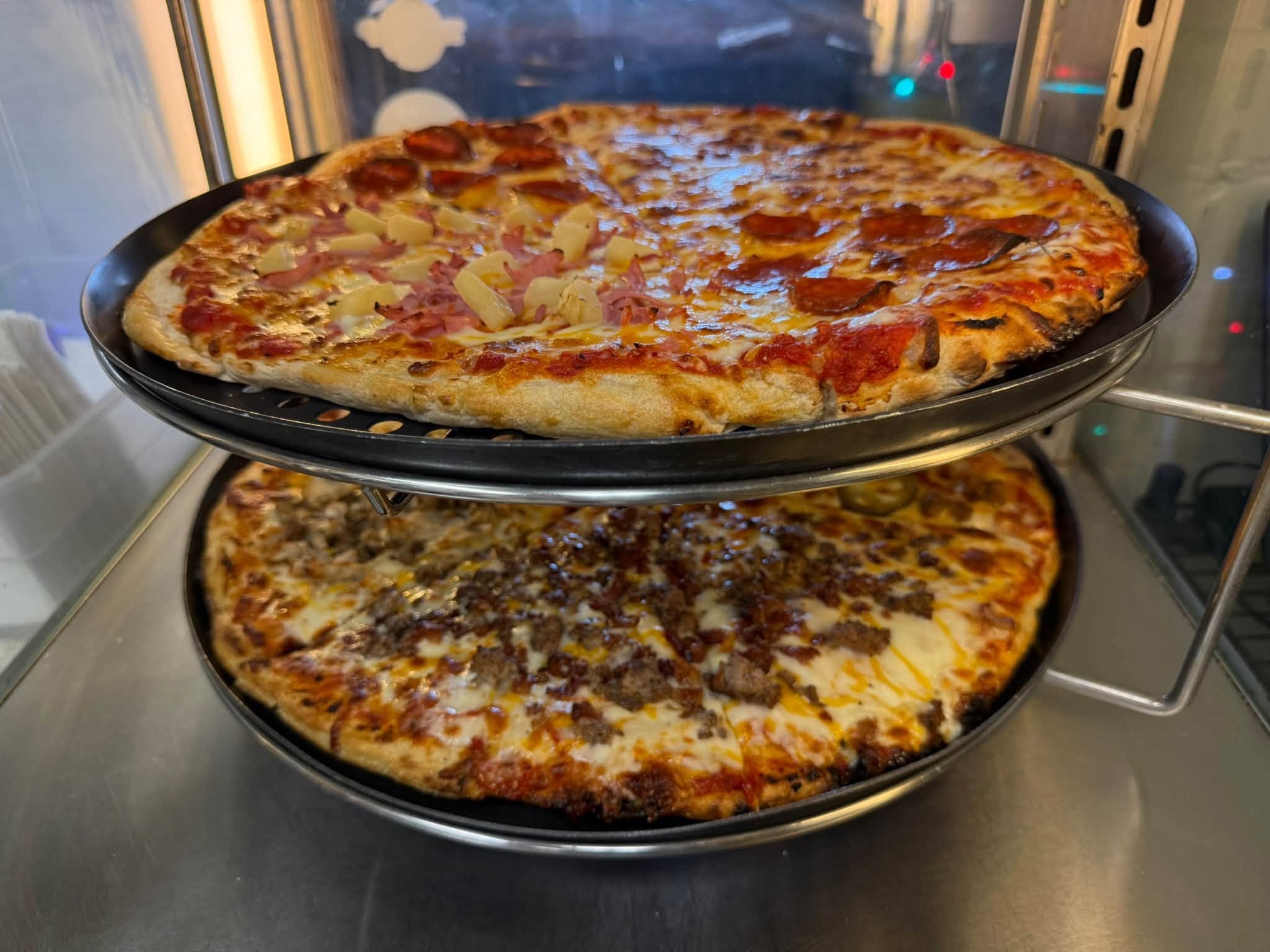 veloce two stacked pizzas