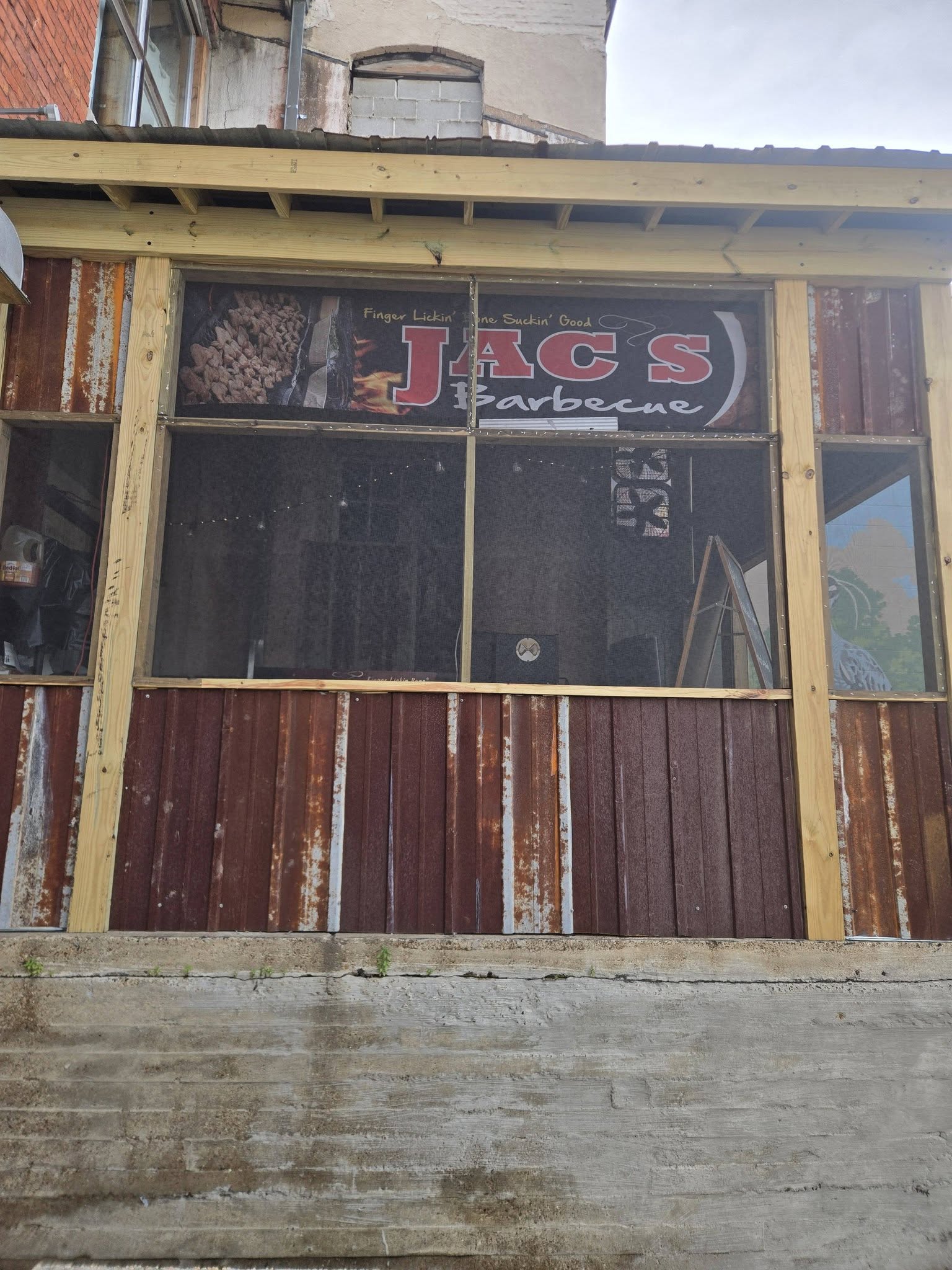 Jac's exterior at Lowe Mill