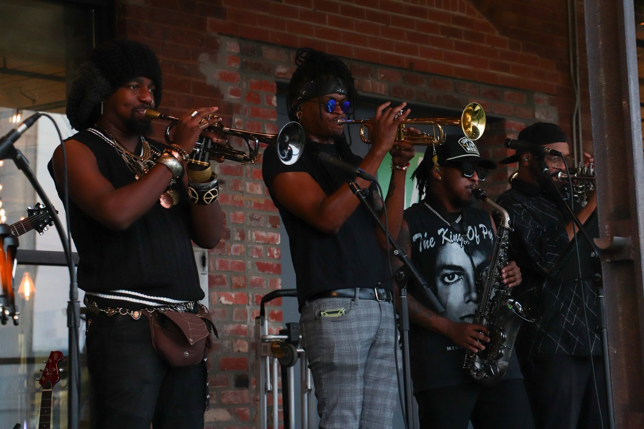 live music on horns