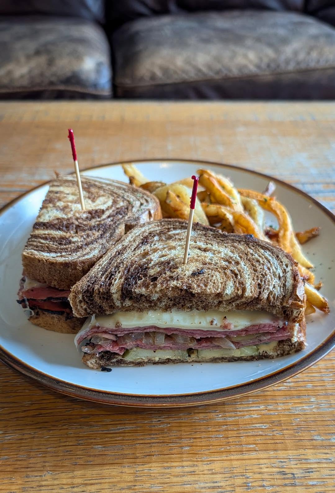 reuben sandwich on rye